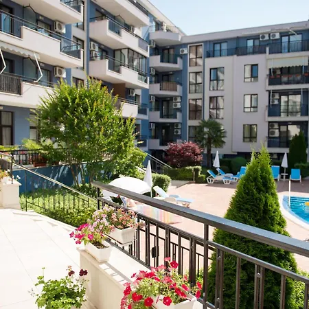 In Amphora Palace Apartment 4*