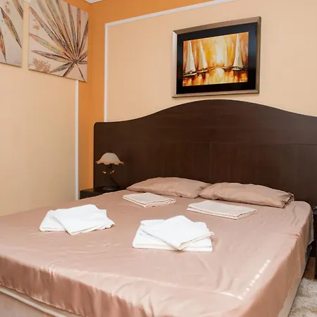 In Amphora Palace Apartment *